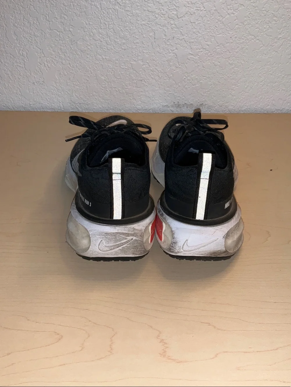 Nike Invincible 3 Running Shoes Black White Women’s Size 10.5